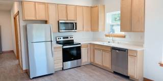 Rooming unit - ROOM for RENT with shared living spaces. WWU Students Welcome! Gallery 15