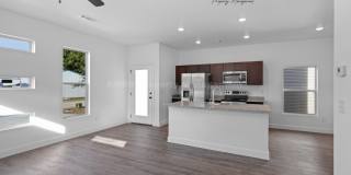 MOVE IN SPECIAL- $999 FIRST 3 MONTHS Gallery 10