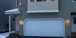 3 Bedroom East Anchorage Townhouse! Gallery 1