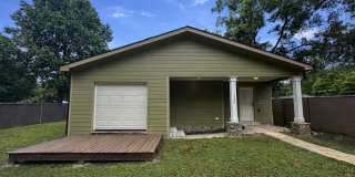 SPACIOUS COTTAGE FOR LEASE - Pre-Leasing August 11 2026! Gallery 1