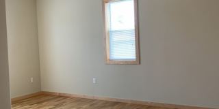 Bayview 2-bedroom loft style house, hardwood floors, AC, parking, fireplace Gallery 14