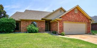 Comfortable Living in Edmond – 3BR with Prime Convenience Comfortable Living in Edmond – 3BR with Prime Convenience Gallery 5