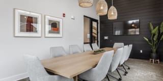 Urbane Gallery 12