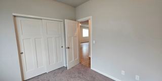 5Bd/3Ba Two Story House - For viewing! Gallery 22