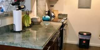 Beautiful & Convenient 2/2/2 Unit Gallery 1