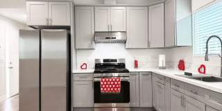 **5827 Eastbrook Ave Lakewood** Upstairs 1 bedroom 1 bath !! 2 weeks free OAC !! Gallery 3