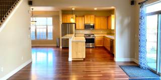 Warm & Inviting Home with Bonus Den in Prime SW Bend Location Gallery 13