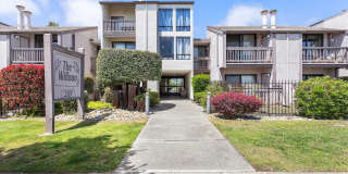 2101 Shoreline Dr #348 - 3 bedroom | 2 bath | Condo 2101 Shoreline Dr #348 - 3 bedroom | 2 bath | Condo Gallery 1