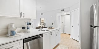 Sheridan Ocean Club Apartments Gallery 61