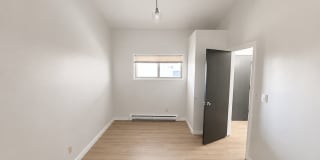 Bright 1 Bed / 1 Bath Apartment for Rent in North Seattle Private Balcony, Near Green Lake & Northgate! Gallery 9