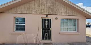 2 bedroom, 1 bath Home! Gallery 1