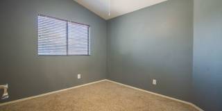 AMAZING 4 BED, 2.5 BATH HOME LOCATED NEAR 67TH AVE & UNION HILLS Gallery 14