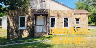 2 BEDROOM 1 BATHROOM HOUSE FOR RENT Gallery 1