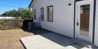 Charming 2BR House in Denver Gallery 9