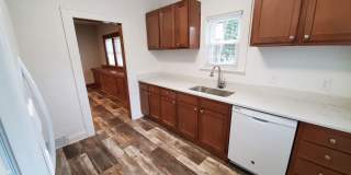 Large 3 Bedroom Home near Iowa State Fairgrounds! Gallery 4