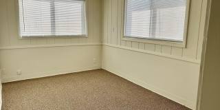 577 W 1st S Gallery 10