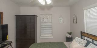 611 Brunswick Gallery 33