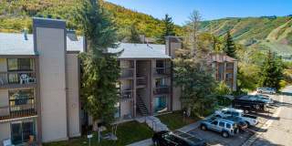 2 Bedroom Fireside Condo- Minutes away from Park City Mountain Gallery 1