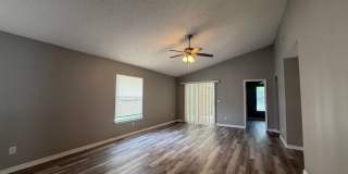 Cottage Style Home in Savannah Trace Gallery 3