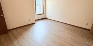 Great 3 Bed 2 Bath 2 Car Garage Flat Duplex- Pets ok! Gallery 18