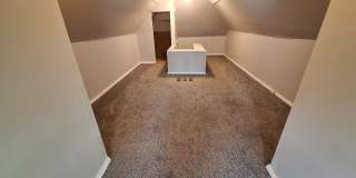 AVAILABLE June 1st - 6 Bedroom, 2 Bath House with Garage Gallery 14