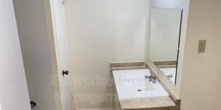 8176 Harley Square Gallery 24