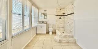10108 Paradise Boulevard Gallery 59