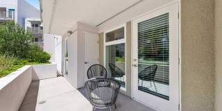 The Elinor Gallery 73