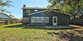 Two-Story 4 bed 2 bath Home in the Heart of Moore! Gallery 28