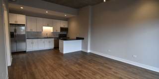 3833 N Broadway Gallery 124