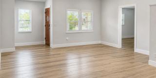 Updated 2/2/1 Home in Northeast St. Petersburg! Gallery 5