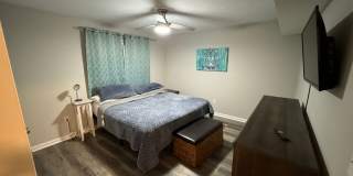 PETS CONDITIONAL + FURNISHED OPTION - Cute Sleepy Hollow Flats-Style Condo! Gallery 11