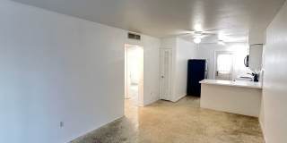 SPACIOUS UPGRADED TWO-BED ONE-BATH UNIT LOCATED IN THE HEART OF LITTLE HAVANA. THE BUILDING HAS A WASHER AND DRYER ON SITE Gallery 4