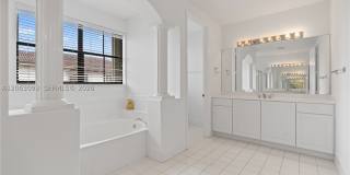 18794 SW 17th Ct Gallery 46