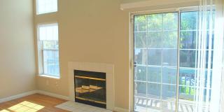 Sharp & Contemporary Townhouse in Beautiful Danville! Gallery 6