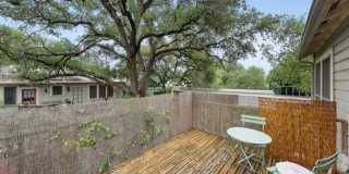 706 1/2 Patterson Gallery 15