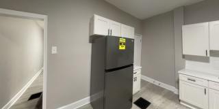 Newly Renovated 2 Bed, 1.5 Bath Townhouse with Bonus Room Gallery 4
