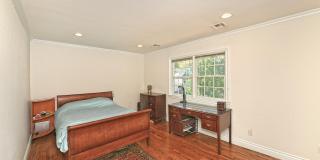 13 Sheppard Street Gallery 23