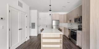 Station 250 Mundelein Gallery 8