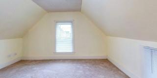 5 Bedroom 3 Bathroom Home located in the York Neighborhood!!! Gallery 5