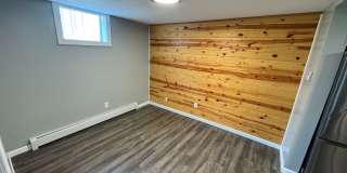 NEWLY UPDATED 2 BEDROOM AVAILABLE NOW Gallery 3