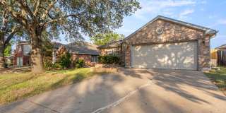 Beautiful 3 bedroom, 2 bathroom home in Northeast Austin! Beautiful 3 bedroom, 2 bathroom home in Northeast Austin! Gallery 1