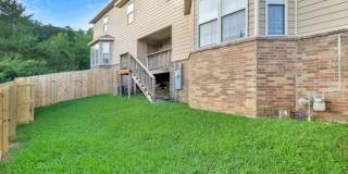 4 Bedroom 2.5 Bath Townhome near Centennial Park! Fenced Yard! Gallery 23