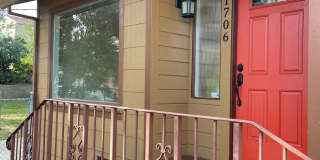 CHARMING 4 BED 2 BATH HOUSE NEAR DOWNTOWN Gallery 3