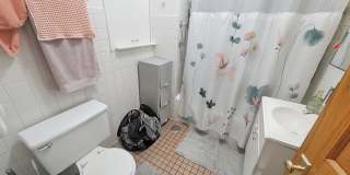 Very Spacious 2 BR/1 BA in Wrigleyville Gallery 25