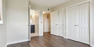 Charming 2BR/2BA Ground Floor Townhouse in Westminster Gallery 13