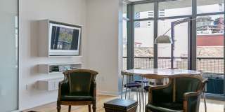 Gorgeous designer one bedroom in Hayes Valley w/lots of light, views, W/D, private patio, roof deck, gym and parking! Gallery 9