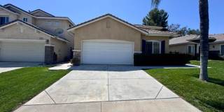 Beautiful 4 Bedroom + Office Home for Lease Gallery 1