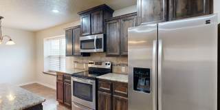 2 WEEKS FREE RENT + $1,895 ONE STORY 4 BEDROOM WITH 3 FULL BATHS Gallery 14