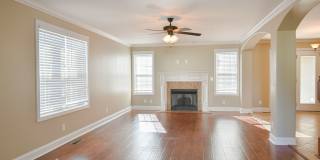 Pet Friendly Three Bedroom with Bonus! Gallery 3
